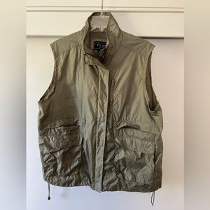 Fu Da Sport Green Lightweight Women’s Zip Up Vest Size L